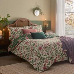 furn. Wylder Nature Beatrice Duvet Cover Set – Reversible Floral Vintage Countryside Print with Robin Detail (Multicolour - Single)
