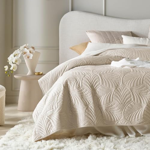 ROOM99 Feel Elegant Cream Bedspread 200 x 220 cm – Versatile Blanket for Bed and Sofa – Perfect as a Velvet Bedspread