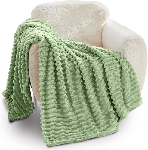 GC GAVENO CAVAILIA Fleece Throw Blanket - Soft Fluffy Throws For Sofas, Bed, Settee, Couch - Extra Warm Large Blanket Throw - Easycare, Anti Allergic - Double 150x200 Cm - Green