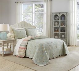 Waverly Garden Glitz Modern Farmhouse Floral 3-Piece Reversible Quilt Bedding Bed Spread Set, Queen, Vapor