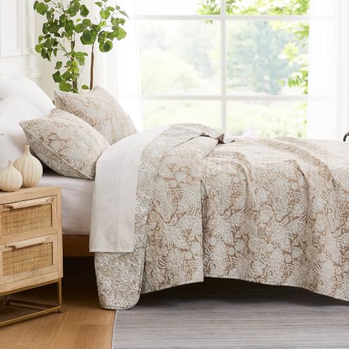 Southshore Fine Living, Inc. Cal King Paisley Quilt Bedding Set, Lightweight Bedspread, 3-Piece Bohemian Bedding with 2 Pillow Shams, Cal King Size Quilt Set, Motel Bedspread, Reversible Taupe Quilts