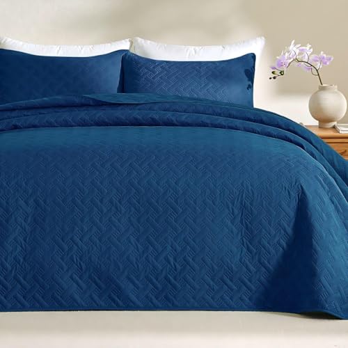 JYHOPE Navy Blue King Quilt Set 102x90 Oversized Lightweight Microfabric Bedspread, 3-Piece Quilt Bedding with Pillow Shams, Cooling Summer Quilts, Gift Wrapped