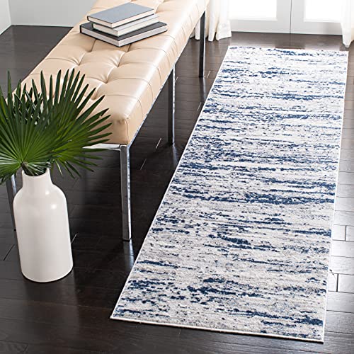 Safavieh Modern Rug for Living Room, Dining Room, Bedroom - Amelia Collection, Short Pile, in Grey and Navy, 76 X 183 cm