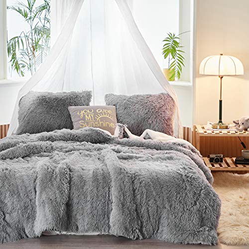 Joyreap 3-Piece Plush Shaggy Comforter Set, Queen Size Luxury Faux Fur Velvet Fluffy Bedding Set for All Season (Light Gray, 88x88 inches)