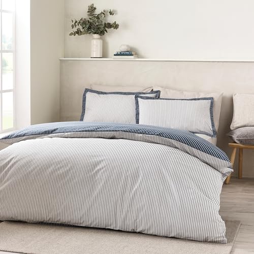 Catherine Lansfield Oxford Pinstripe Reversible Double Duvet Cover Set with Pillowcases Navy Blue
