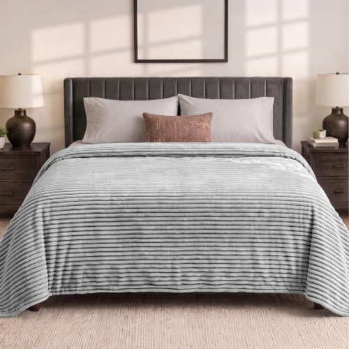 Pavilia Soft Fleece King Bed Blanket, Black and White, Large Fuzzy Plush Flannel, Warm Cozy Ribbed Microfiber for Sofa Couch, Lightweight Striped, 108x90