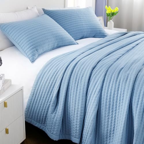 DAWNDIOR Oversized King Quilt Set 112 x 106 in, Lightweight, Blue - 3-Season Soft-Washed Bedspread for Spring, Summer & Fall Multi-Lock Quilting, Easy Care, Includes 2 Pillow Shams