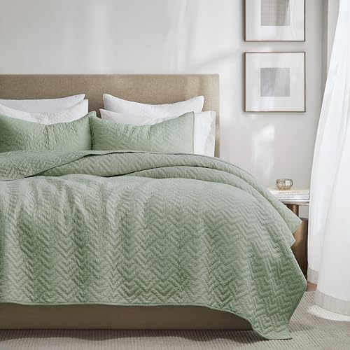 palassio Sage Green 100% Cotton Quilt Queen Size Bedding Sets with 2 Pillow Shams, Lightweight Textured Farmhouse Country Bedspread Soft Shabby Chic Patterned Coverlet for All Season, 3 Pieces