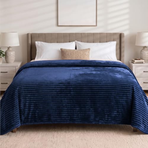 PAVILIA Soft Fleece King Bed Blanket Navy Blue, Large Fuzzy Plush Flannel Blanket, Warm Cozy Ribbed Microfiber Blanket for Sofa Couch, Lightweight Striped Blanket, Navy, 108x90