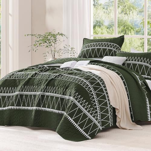 Andency Green Quilt Set King (106x96 Inch), 3 Pieces(1 Striped Triangle Printed Quilt and 2 Pillowcases), Bohemian Summer Lightweight Reversible Microfiber Bedspread Coverlet Sets