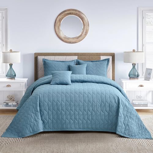 Blythease Oversized King Bedspread, Modern & Contemporary Look, Lightweight Bedding Cover, Reversible, 5 Piece Set, King/Cal King, Ashley Blue
