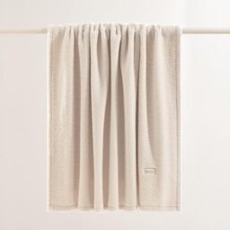 ROOM102 Room99 Boucle Blanket, 130 x 170 cm, Cuddly Blanket, Fluffy Sofa Throw, Sofa Blanket, Couch Blanket, Decorative Blanket, Warm Blanket for Couch, Cozy, Light Beige