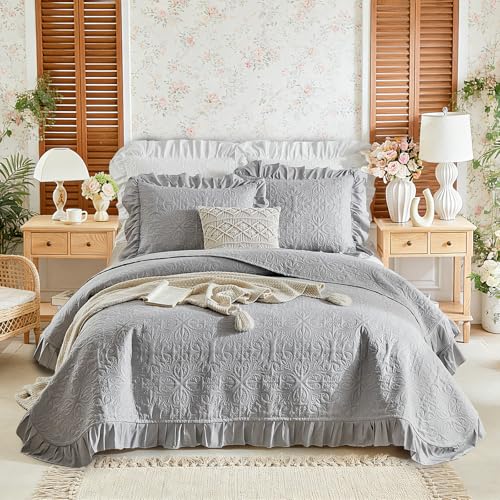 Ruffles Quilt Set Queen Size 96 * 96in - 3 Pieces Solid Shabby Chic Farmhouse Ruffled Bedding Rustic Coverlet Lightweight Fluffy Summer Oversized Bedspread with Shams for Women Men Gray