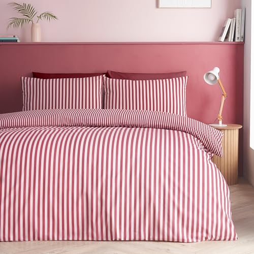 Catherine Lansfield Epping Textured Stripe Reversible Super King Duvet Cover Set with Pillowcases Burgundy