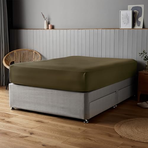 Silentnight Supersoft Fitted Sheet - Cosy & Comfortable Delicate Touch - Luxurious Easy Care Microfibre with Elasticated Corners - Stylish & Modern Mattress Fitted Sheet, Single Bed, Olive Green