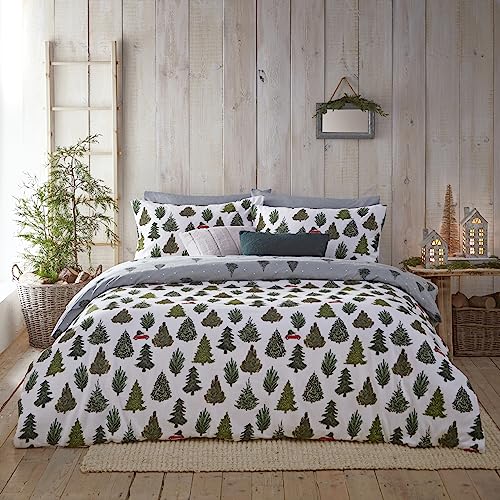 furn. Evergreen Duvet Cover Set - Made with 100% Brushed Cotton Fabric, Pine Tree & Polka Dot Reversible & Festive Bedding (Green – Super King)