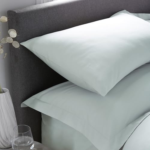 Serene - Mint Green Pillow Cases 2 Pack (50 x 75cm) - Easy Care & Quick Drying - Soft Poly Cotton - Green Bedding - Washable Bedding & Linen in Green - Light Green Pillowcases 2 Pack/Twin Pack