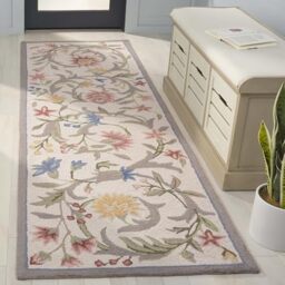 SAFAVIEH Traditional Rug for Living Room, Dining Room, Bedroom - Chelsea Collection, Short Pile, in Ivory and Multicolor, 80 x 180 cm