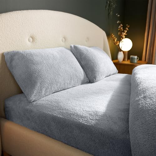 Silentnight Teddy Fleece Bedding - Teddy Bear Fleece Bottom Sheet Duvet Set Warm Cosy Fluffy Winter (Silver, Single, Fitted Sheet)