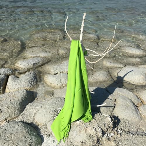 Fouta Beach Towel, 100% Cotton, 95 x 175 cm - Absorbent, Soft and Washable - Stylish Green for Beach and Pool Days