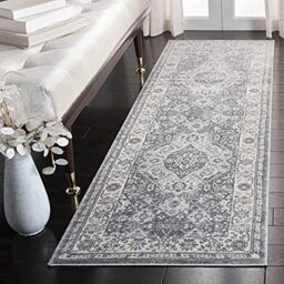 SAFAVIEH Traditional Rug for Living Room, Dining Room, Bedroom - Isabella Collection, Short Pile, in Grey and Cream, 66 X 244 cm