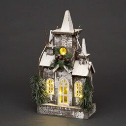 Christmas Holiday Home Décor Battery Operated Wooden House Tabletop Centrepiece with Berries, Pines and 12 Small Warm White Bulbs, 43cm