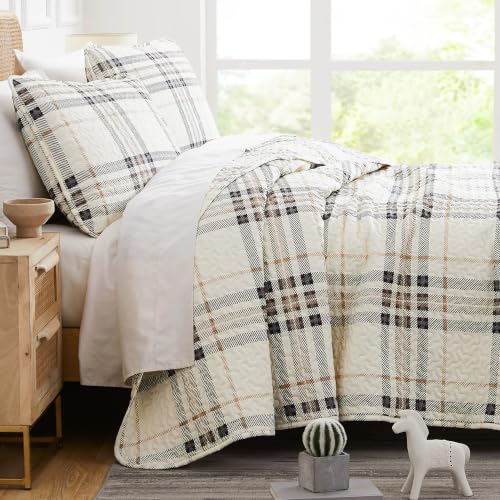 Southshore Fine Living, Inc. Oversized Coverlet Set, Plaid Quilted Bedspread Queen Size/Full Size, 3-Piece Bedding Set and Matching Pillow Shams, All Season Microfiber Fabric, Tofu Cream Plaid