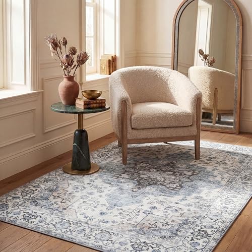 Safavieh Arizona Collection Traditional Rug - Machine Washable & Non Slip - Ideal For High Passage Areas - Arizona Collection - Short Pile Rug, Ivory & Blue, 120 x 180 cm