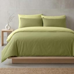 Sono a casa - Duvet Cover Set, 1 Fitted Sheet 250 x 200 cm and 2 Pillowcases 50 x 80 cm - 100% Soft Microfibre Plain Double, Durable, Non-Iron (Green, Double)