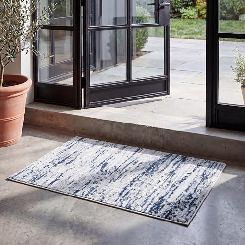 Safavieh Modern Rug for Living Room, Dining Room, Bedroom - Amelia Collection, Short Pile, in Grey and Navy, 76 X 122 cm