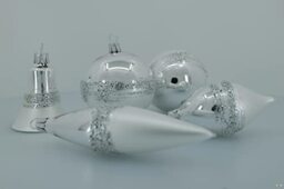 Set of 5 Handmade Blown Glass Decorations for Christmas Tree Silver