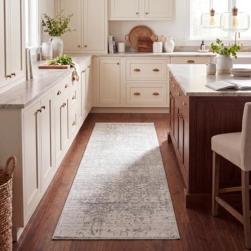 Safavieh Distressed Rug for Living Room, Dining Room, Bedroom - Madison Collection, Short Pile, in Silver and Ivory, 69 x 244 cm