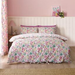 Catherine Lansfield Tilly Floral Reversible Double Duvet Cover Set with Pillowcases Pink