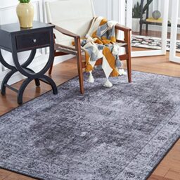 SAFAVIEH Traditional Rug Ideal for High Traffic Areas - Machine Washable and Non Slip - Tucson Collection, Short Pile, in Black and Grey, 91 X 152 cm