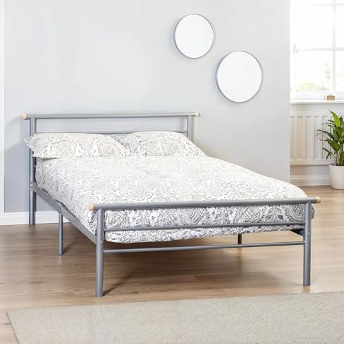 Seconique Orion 4' Bed in Silver - Small Double
