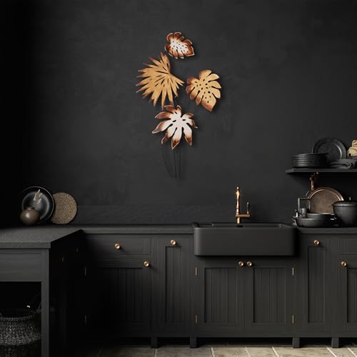 Hand-Painted Decorative Metal Wall Accessory, 69 x 113 cm, 100% Metal (1.5 mm), Unique Art Piece for Home Decor, Lightweight and Easy to Hang