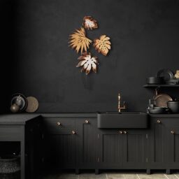 Hand-Painted Decorative Metal Wall Accessory, 69 x 113 cm, 100% Metal (1.5 mm), Unique Art Piece for Home Decor, Lightweight and Easy to Hang
