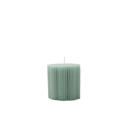 Villeroy & Boch – Fleur Gifts Pillar Candle, Dimensions: Approx. 7.5 × 7.5 cm, Green, Decorative Candle with a Floral Design, Colour-Intensive Wax (Paraffin)