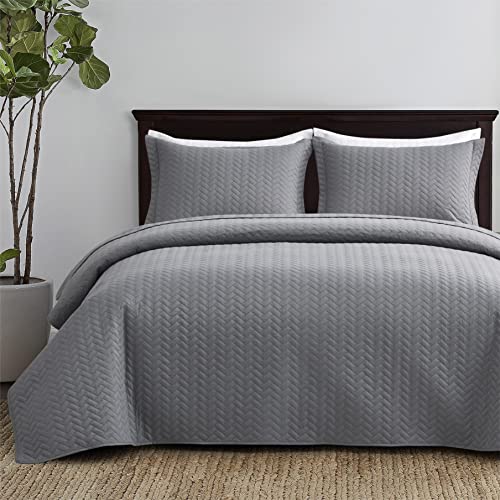 Maple&Stone Grey Quilt Set Queen Size, Lightweight Bedspread - Breathable Coverlet with Chevron Pattern, All-Season Dorm Bed Cover Set Bedding Decor 3 Piece