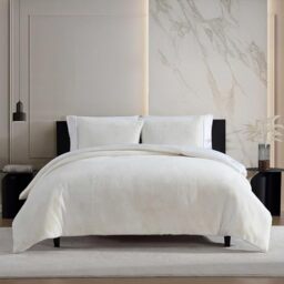 Vera Wang - Queen Comforter Set, Ultra-Soft Faux Fur Knit Bedding w/Prewashed Microfiber Reverse, 3 Piece Bed Set w/Matching Pillowcases (Signature Beige)