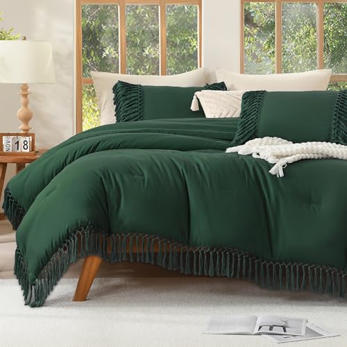 Andency Emerald Dark Green Comforter Set Queen, 3 Pieces Boho Tassel Lightweight Vintage Soft Bedding Comforter Sets, All Season Fluffy Fringe Bed Set (90x90In Comforter & 2 Pillowcases)