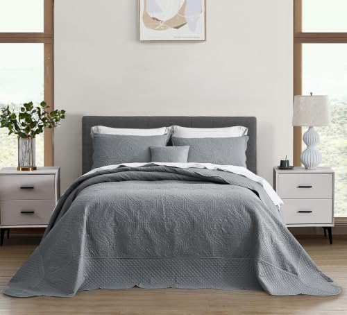 HZ & HY Oversized King Bedspread, Embossed Damask, Grey - Generous Coverage, 5-Piece Quilt Set, Lightweight Reversible Coverlet, Scalloped Edge, King/Cal King