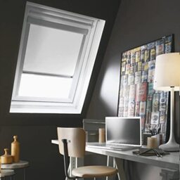 Madecostore Roller Blind Compatible with Velux® – White – L 100 x H 116 cm Model S08 – Aluminium Frame