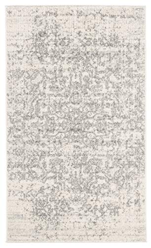 Safavieh Distressed Rug for Living Room, Dining Room, Bedroom - Madison Collection, Short Pile, in Silver and Ivory, 69 x 122 cm