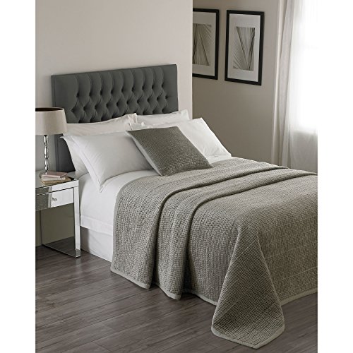 "Riva Home Paoletti Brooklands Luxury King Size Bedspread - Silver Grey - Velvet Feel Quilt Design - Linen Border - 100% Polyester Filling - 240 x 250cm (94"" x 98"" inches)"