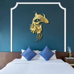 Elegant Gold Decorative Metal Wall Accessory, 44 x 67 cm, 100% Steel, 1.2 mm Thickness, Lightweight 0.8 kg, Perfect for Modern Home Decor