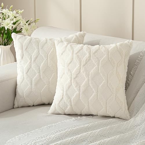 Volcanics Pack of 2 Faux Wool Throw Pillow Covers 20x20 Inches Decorative Farmhouse Velvet Couch Pillow Case Soft Plush Square Boho Cushion Pillowcase, Cream Beige