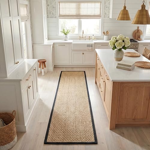 Safavieh Natural Fiber Rug for Living Room, Dining Room, Bedroom - Natural Fiber Collection, Short Pile, in Natural and Black, 76 x 305 cm