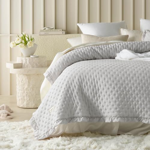 ROOM99 Molly Elegant Light Grey Bedspread 240 x 260 cm Modern Quilted Style Bedspread for Bed and Sofa Couch