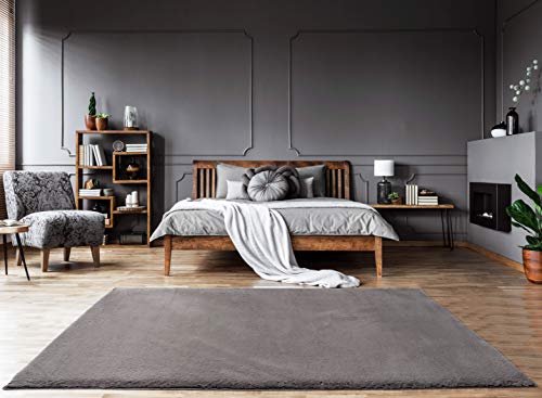 Mia's Teppiche Bella Faux Fur 30 mm Soft Pile Rug for Living Room, 80 cm Length x 150 cm Width, Anthracite
